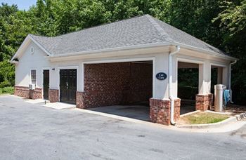 Car careat Elevate Eagles Landing Apartments, Georgia, 30281